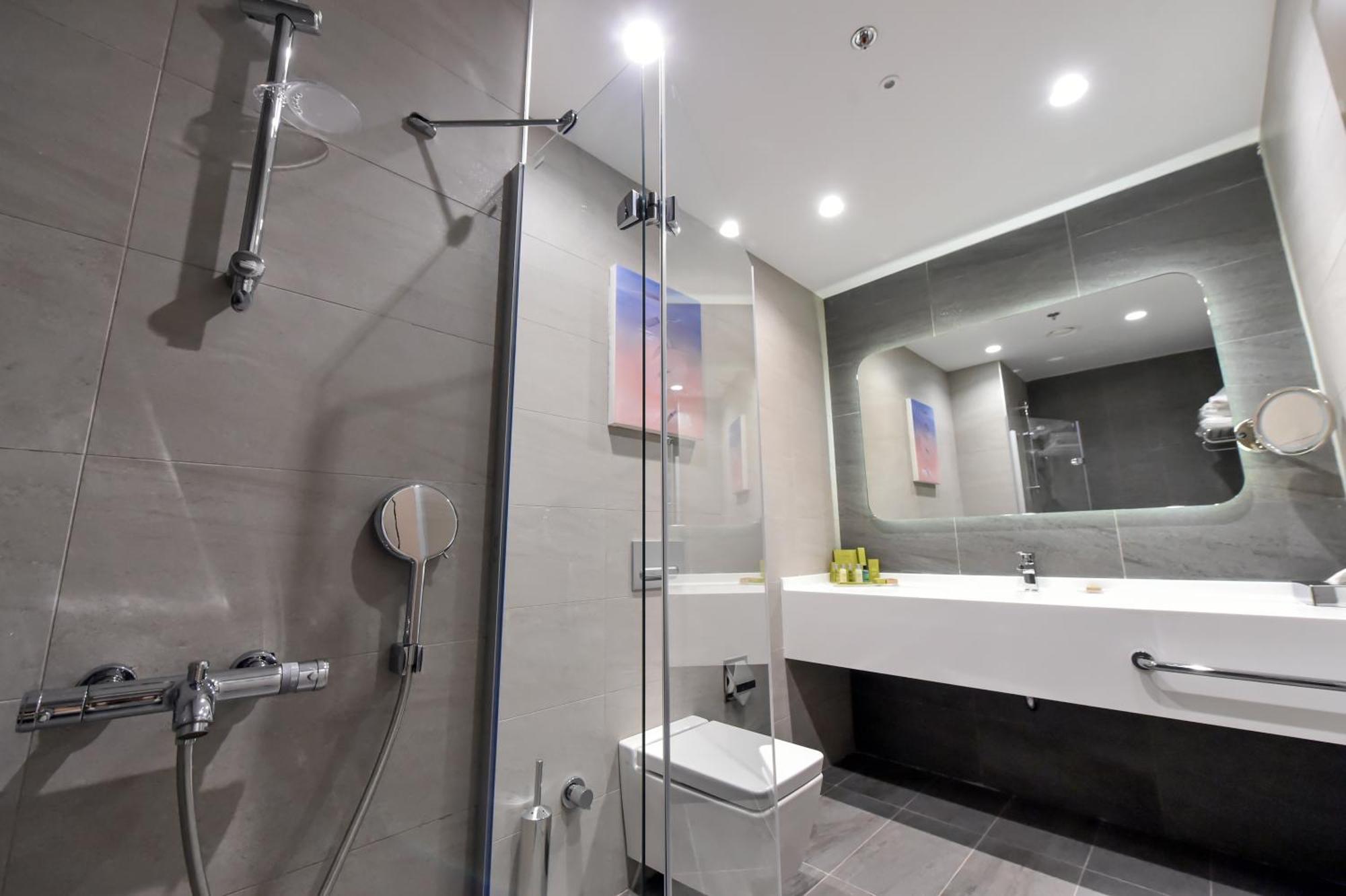 Doubletree By Hilton Ankara Incek Ancara Exterior foto